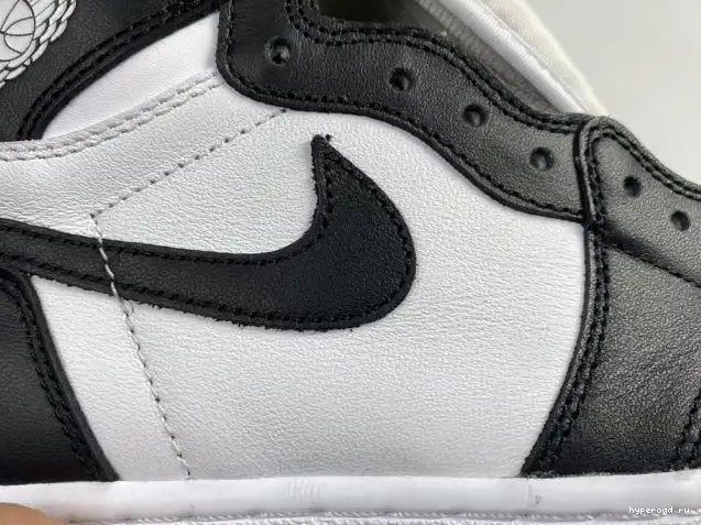 555088-010 Jordan (2014) Black 1 Retro Air White 0417